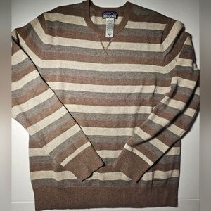 Patagonia Men's Pullover Brown and Cream Crewneck Size Medium